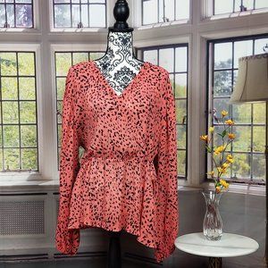 MONROE & MAIN ASYMMETRIC CORAL & BLACK RIBBED BLOUSE